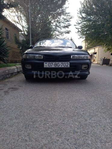 Mitsubishi Galant 1996, 245,631 km - 2.0 l - Salyan