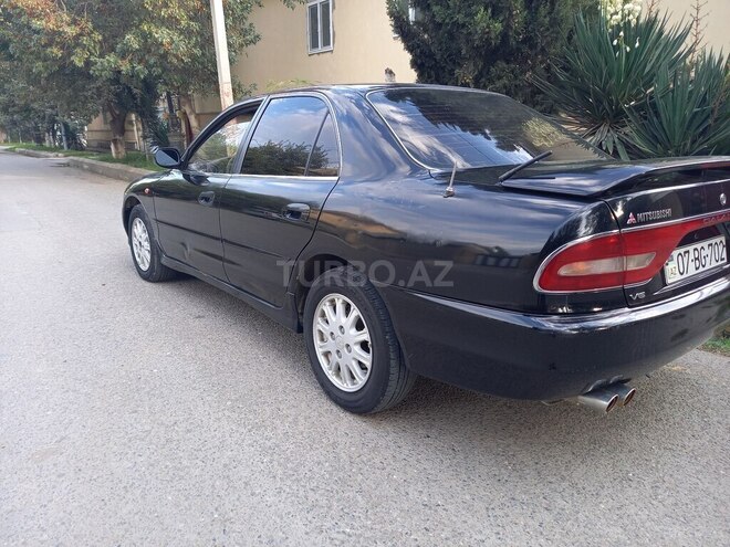 Mitsubishi Galant 1996, 245,631 km - 2.0 l - Salyan