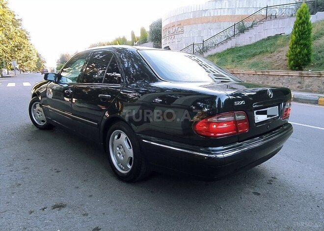 Mercedes E 270 2001, 655,000 km - 2.7 l - Tovuz