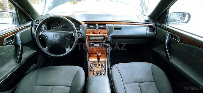 Mercedes E 270 2001, 655,000 km - 2.7 l - Tovuz