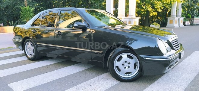 Mercedes E 270 2001, 655,000 km - 2.7 l - Tovuz