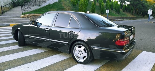 Mercedes E 270 2001, 655,000 km - 2.7 l - Tovuz