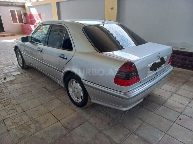 Mercedes C 240 1997, 250,000 km - 2.4 l - Salyan