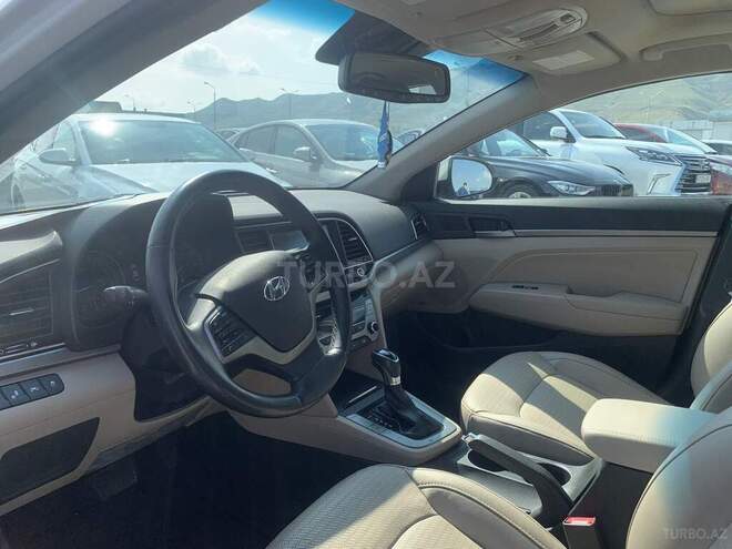 Hyundai Elantra 2017, 156,000 km - 2.0 l - Bakı