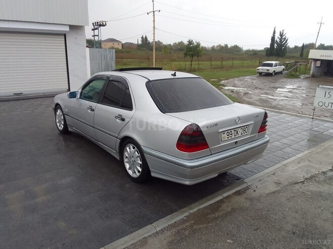 Mercedes C 220 1999, 885,000 km - 2.2 л - Masallı