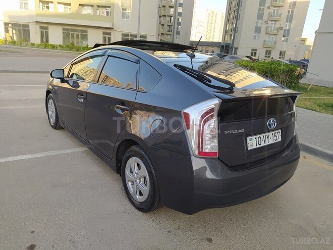 Toyota Prius 2011, 321,869 km - 1.8 л - Bakı