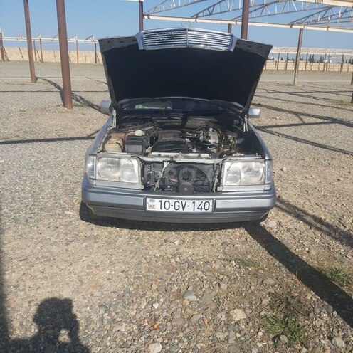 Mercedes E 220 1994, 353,000 km - 2.2 l - Bakı