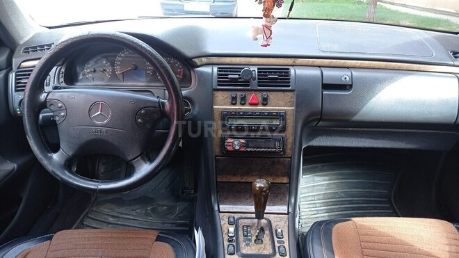 Mercedes C 240 2000, 450,000 km - 2.4 л - Şirvan