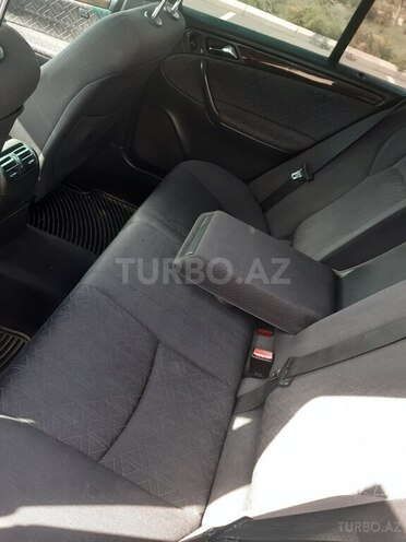Mercedes C 200 2001, 353,000 km - 2.0 л - Şirvan