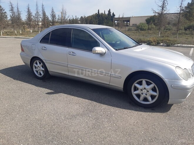 Mercedes C 200 2001, 353,000 km - 2.0 л - Şirvan