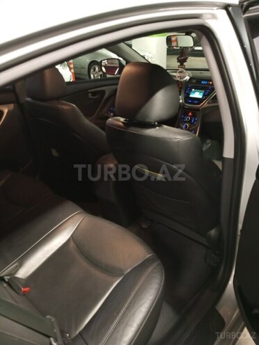 Hyundai Elantra 2015, 127,000 km - 2.0 l - Bakı