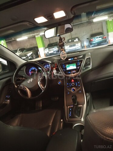 Hyundai Elantra 2015, 127,000 km - 2.0 l - Bakı
