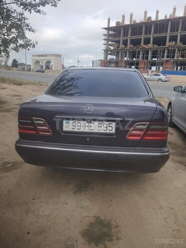 Mercedes E 220 2000, 642,000 km - 2.2 l - Bakı