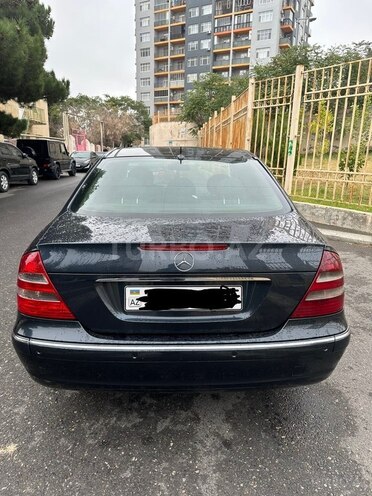 Mercedes E 220 2002, 298,000 km - 2.2 l - Bakı