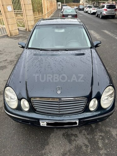 Mercedes E 220 2002, 298,000 km - 2.2 l - Bakı