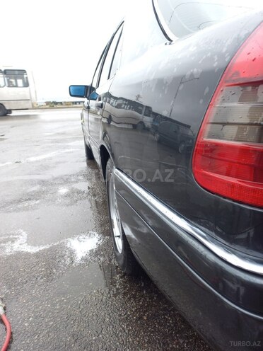 Mercedes C 220 1995, 250,000 km - 2.2 l - Bakı