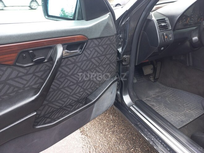 Mercedes C 220 1995, 250,000 km - 2.2 l - Bakı