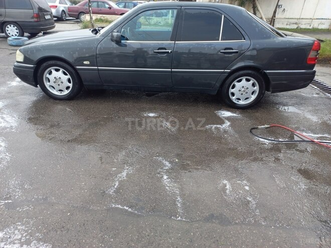 Mercedes C 220 1995, 250,000 km - 2.2 l - Bakı