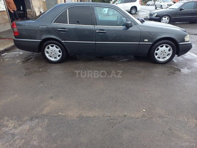 Mercedes C 220 1995, 250,000 km - 2.2 l - Bakı