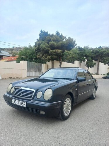 Mercedes E 230 1996, 270,000 km - 2.3 l - Bakı