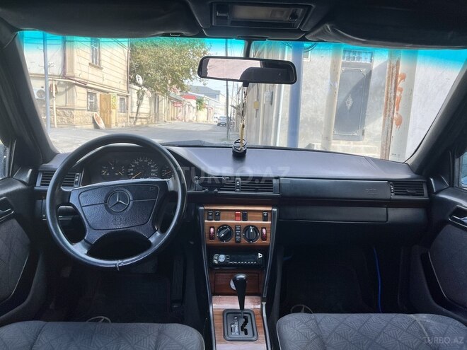 Mercedes E 220 1994, 458,000 km - 2.2 l - Bakı
