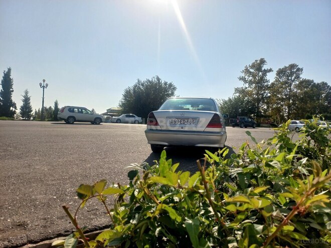Mercedes C 220 2000, 361,100 km - 2.2 l - Ağcabədi