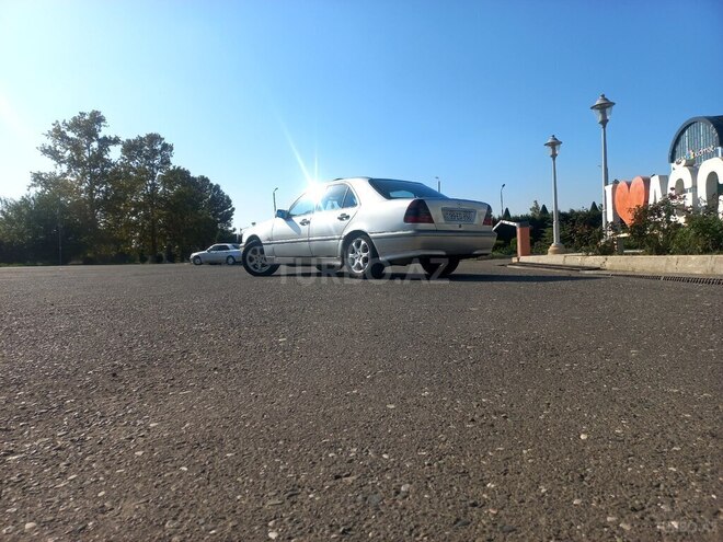 Mercedes C 220 2000, 361,100 km - 2.2 l - Ağcabədi