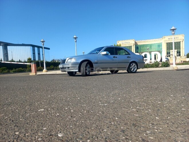 Mercedes C 220 2000, 361,100 km - 2.2 l - Ağcabədi
