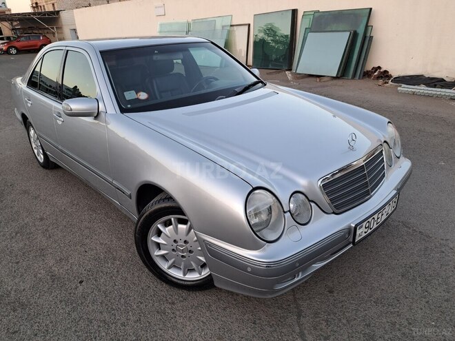 Mercedes E 240 2000, 256,000 km - 2.4 l - Gəncə