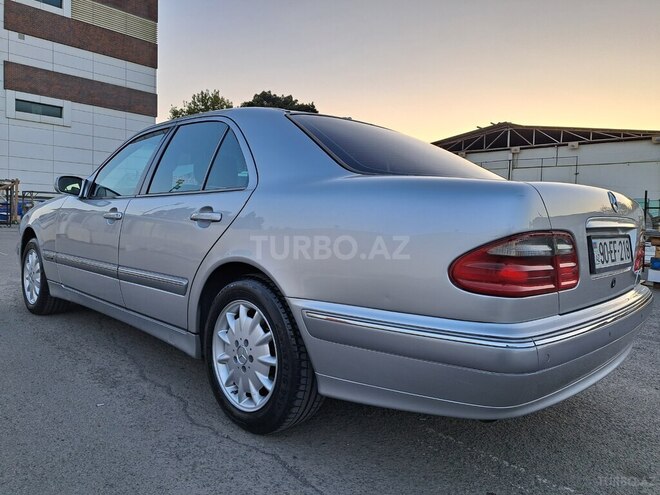 Mercedes E 240 2000, 256,000 km - 2.4 l - Gəncə