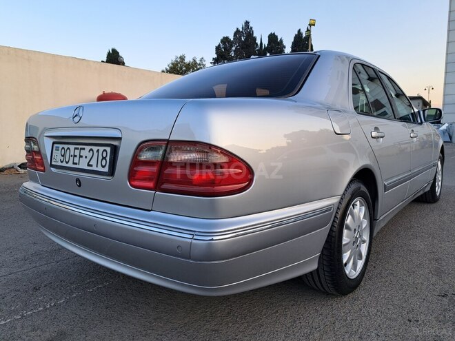 Mercedes E 240 2000, 256,000 km - 2.4 l - Gəncə