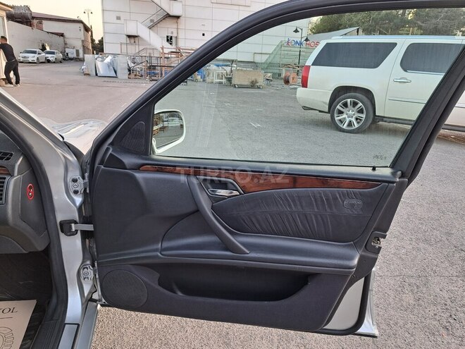 Mercedes E 240 2000, 256,000 km - 2.4 l - Gəncə