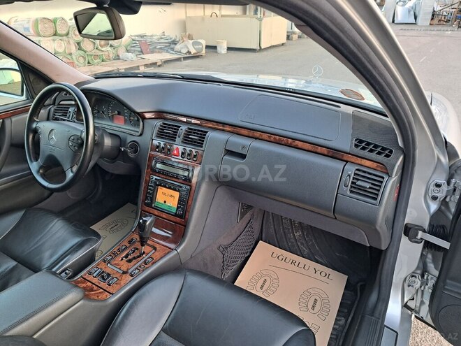 Mercedes E 240 2000, 256,000 km - 2.4 l - Gəncə
