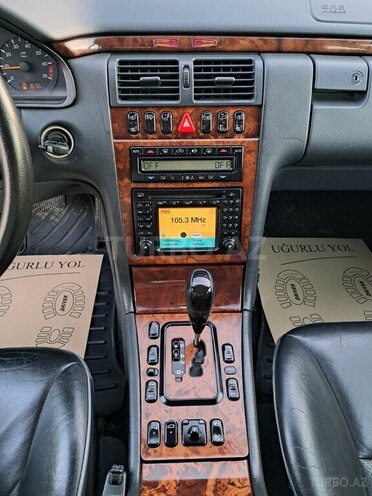 Mercedes E 240 2000, 256,000 km - 2.4 l - Gəncə
