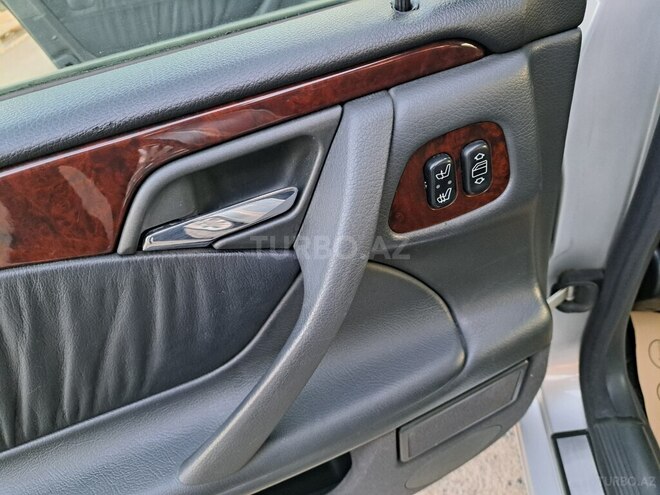 Mercedes E 240 2000, 256,000 km - 2.4 l - Gəncə