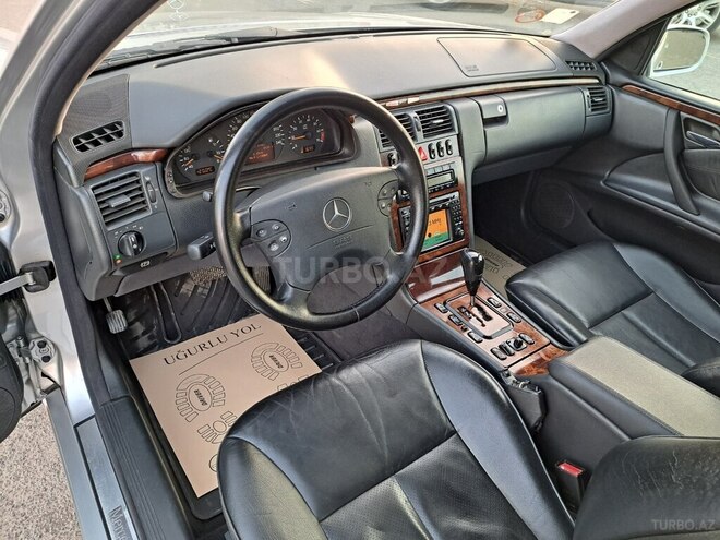 Mercedes E 240 2000, 256,000 km - 2.4 l - Gəncə