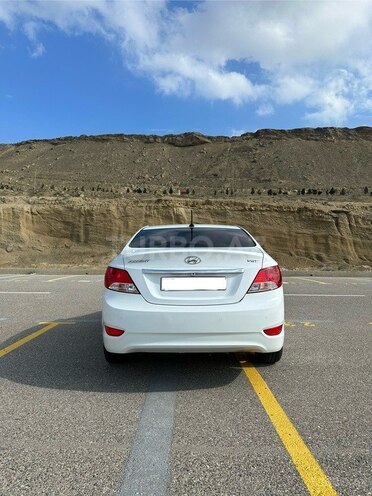 Hyundai Accent 2013, 153,000 km - 1.6 л - Bakı