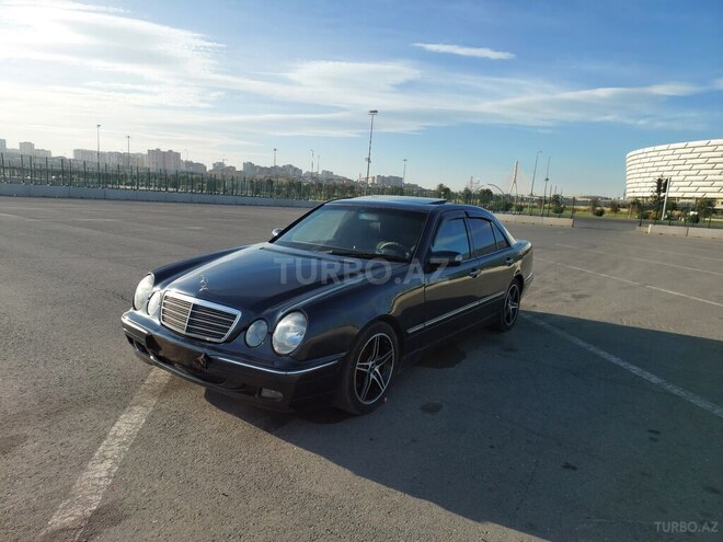 Mercedes E 270 1999, 294,000 km - 2.7 l - Bakı