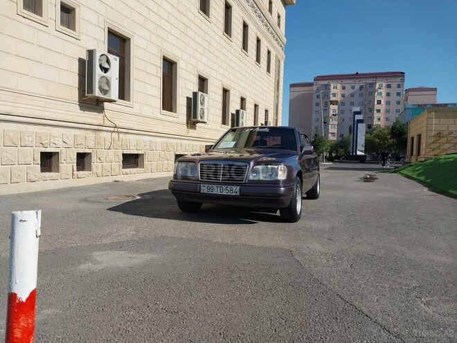 Mercedes E 220 1994, 410,000 km - 2.2 л - Sumqayıt