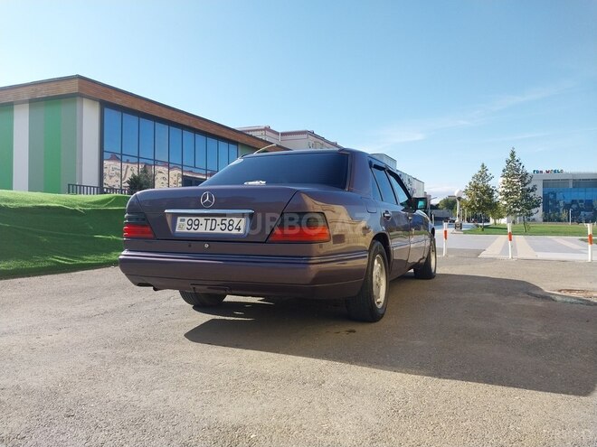 Mercedes E 220 1994, 410,000 km - 2.2 л - Sumqayıt