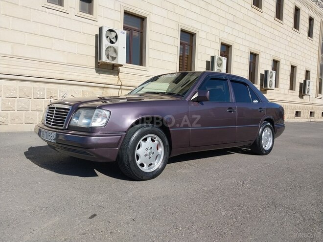 Mercedes E 220 1994, 410,000 km - 2.2 л - Sumqayıt