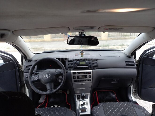 Toyota Corolla 2006, 250,000 km - 1.4 л - Bakı