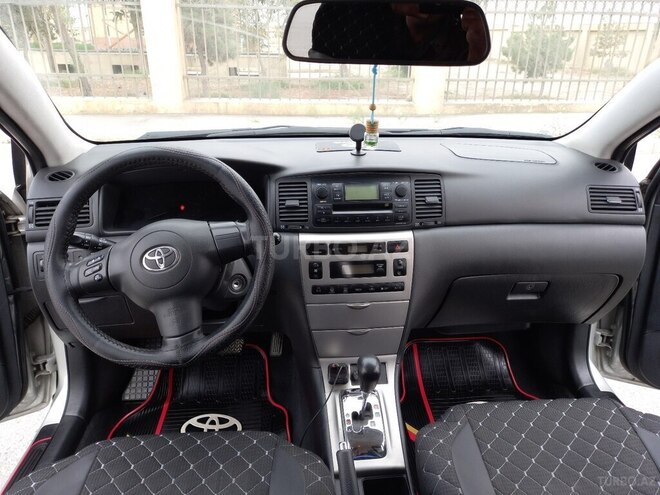 Toyota Corolla 2006, 250,000 km - 1.4 л - Bakı
