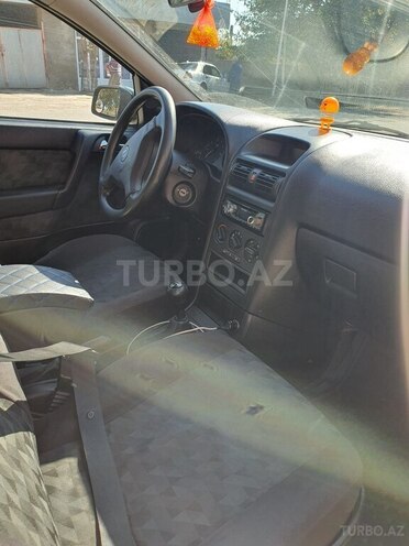 Opel Astra 2000, 350,000 km - 1.6 l - Qazax