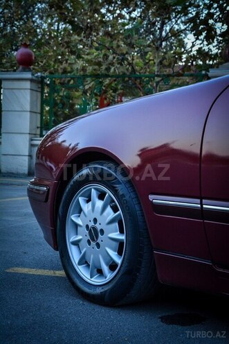 Mercedes E 240 1999, 343,000 km - 2.4 l - Bakı