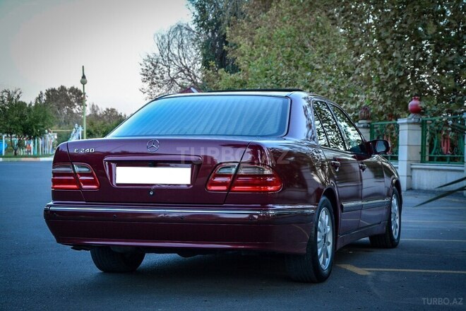 Mercedes E 240 1999, 343,000 km - 2.4 l - Bakı