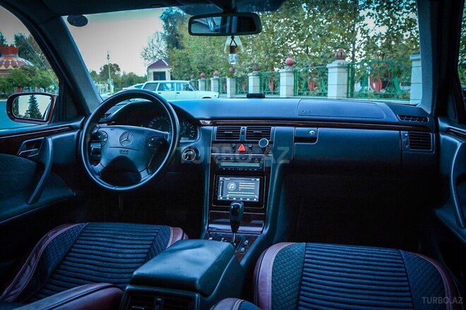 Mercedes E 240 1999, 343,000 km - 2.4 l - Bakı
