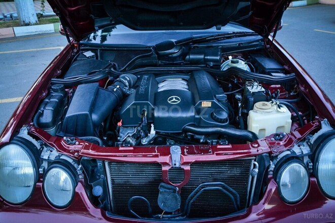 Mercedes E 240 1999, 343,000 km - 2.4 l - Bakı