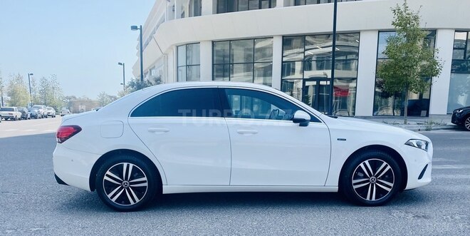 Mercedes A 250 e 2020, 49,000 km - 1.3 л - Bakı