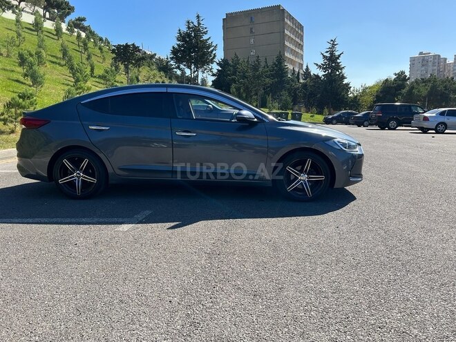 Hyundai Elantra 2016, 179,000 km - 1.6 l - Bakı